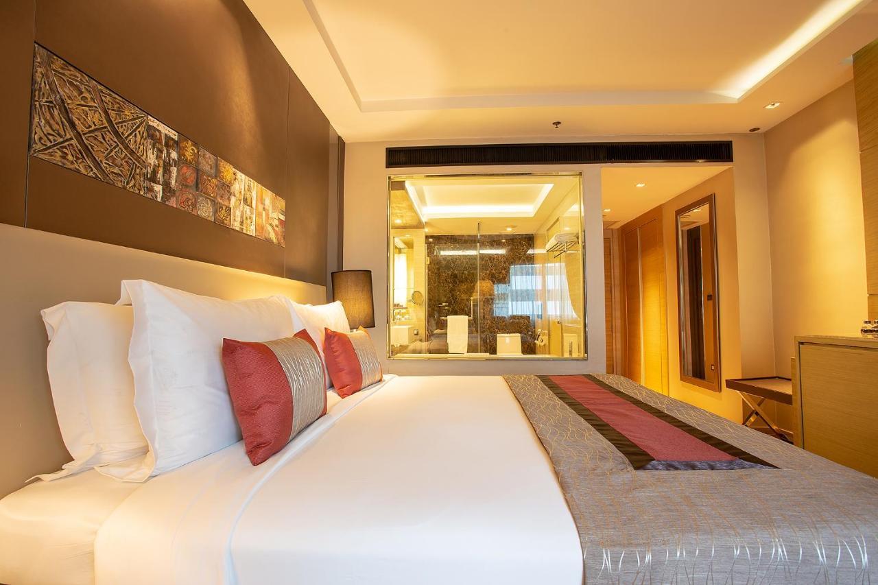 Graceland Bangkok By Grace Hotel - Sha Extra Plus Exterior photo