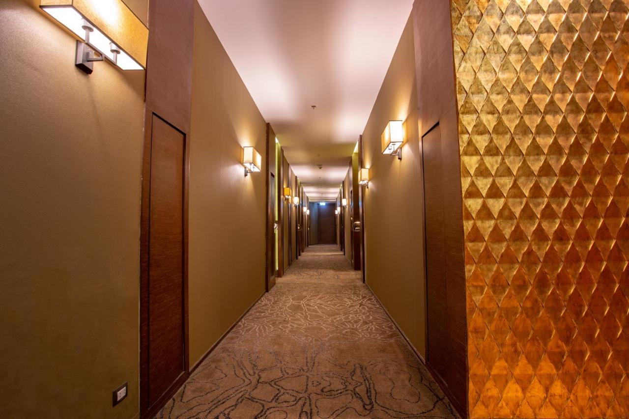 Graceland Bangkok By Grace Hotel - Sha Extra Plus Exterior photo