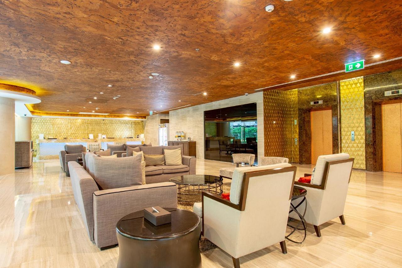 Graceland Bangkok By Grace Hotel - Sha Extra Plus Exterior photo